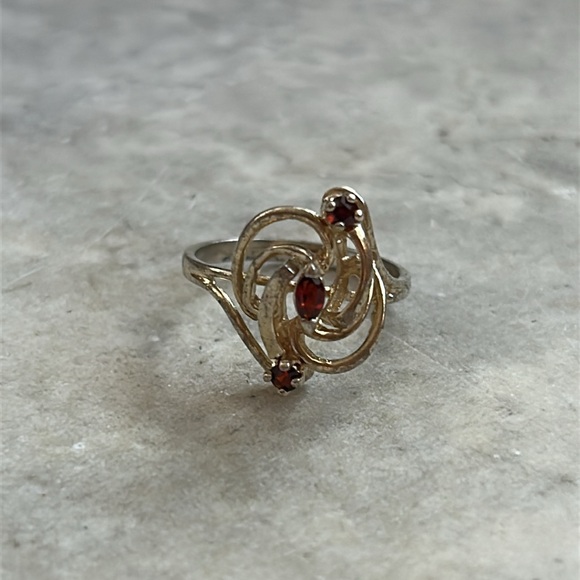 Elegant Vintage Garnet Gemstones Ring Size 7 1970-1980’s Ring Genuine Garnets - Picture 4 of 9